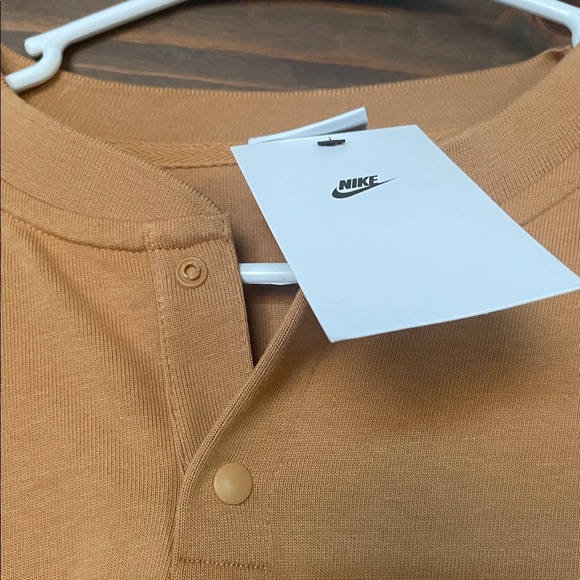 Nike Men's Tan Long Sleeve Tee Brand New W Tags Men’s Large - Picture 3 of 6